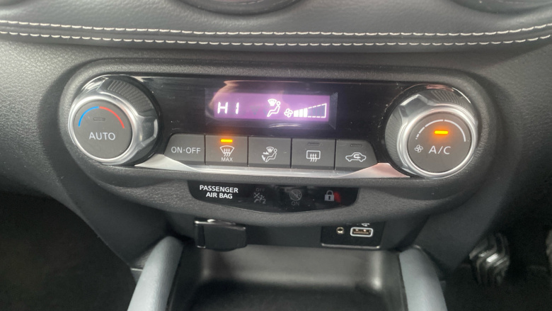 Nissan Juke 1.0 DiG-T 114 N-Connecta 5dr Petrol Hatchback